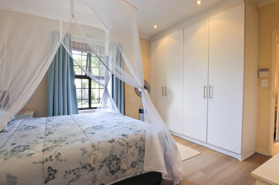 3 Bedroom Property for Sale in Sunningdale Western Cape